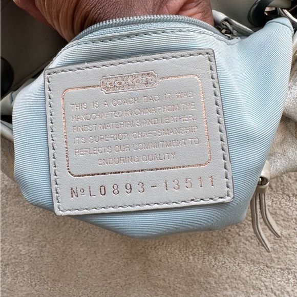 Vintage Y2K Coach Parker OP Art Signature Silver Bag (13508) - Picture 6 of 15